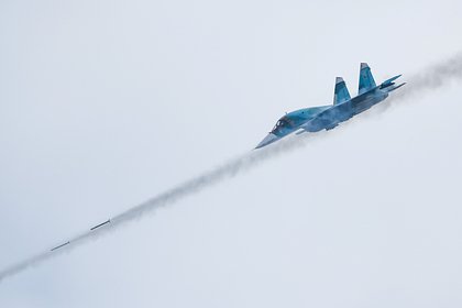 Экипажи Су-34 поразили управляемыми бомбами командный пункт ВСУ