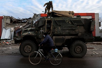 Военкоры сообщили о захвате в Белгородской области американского БТР