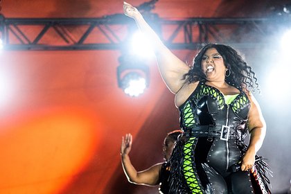 Рэперша Lizzo лишилась мечты выступить на Супербоуле из-за скандала