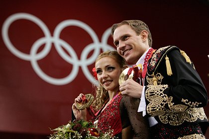 Костомаров и Навка показали совместный номер на льду