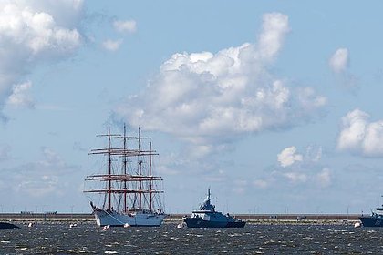 В пригороде Санкт-Петербурга перевернулась лодка с пассажирами