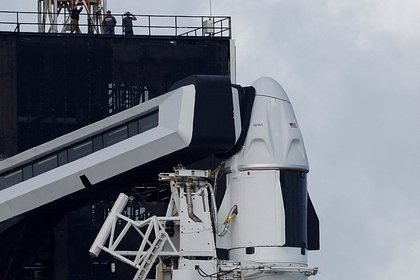 SpaceX вновь перенесла отстыковку Crew Dragon с космическими туристами