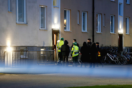 В Швеции мужчина напал на людей с холодным оружием и ранил восемь человек