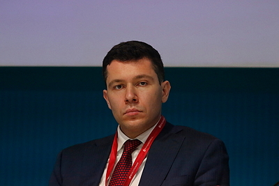Алиханов отказался считать блокадой запрет на ввоз и вывоз товаров из Прибалтики