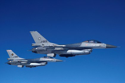 Во Франции предрекли Киеву срыв поставок F-16 от Нидерландов