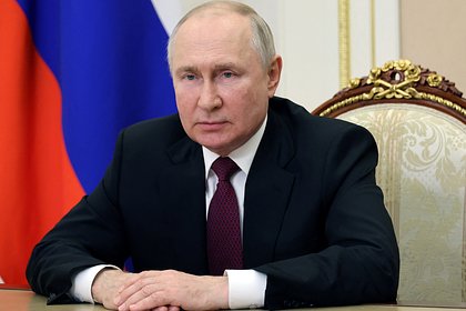 Путин назвал российский флаг символом единства