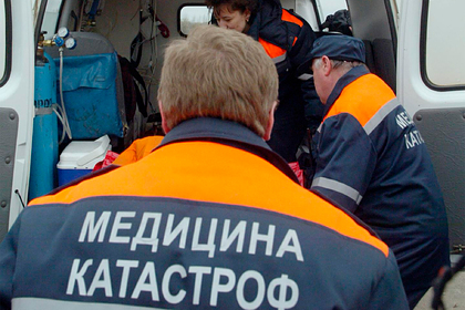 Один человек погиб после аварии с опрокинувшимся автобусом в Ростовской области